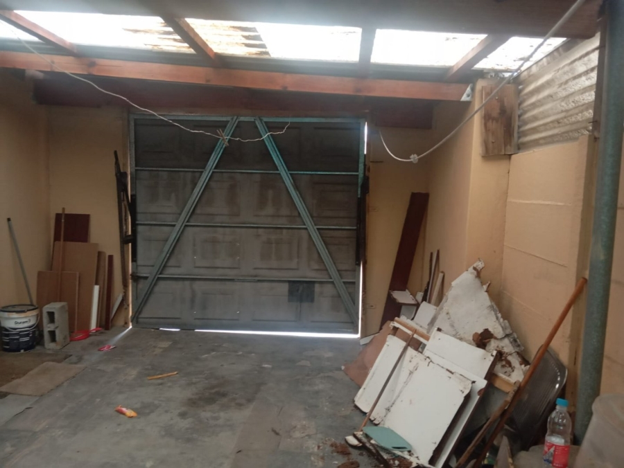  Bedroom Property for Sale in Llitha Park Western Cape
